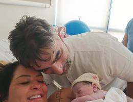 A mamãe Maryane e o papai José Gonçalves felizes com a chegada do José Bento.