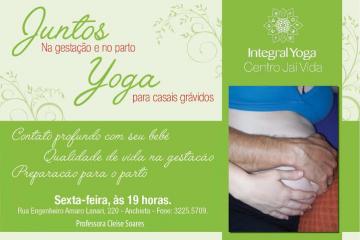 Cleise Soares desenvolveu uma técnica de Yoga adaptada para casais grávidos.